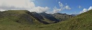 45 Scendendo dall'Aralalta alla selletta sottostante dove mi immetto sul sent. 101